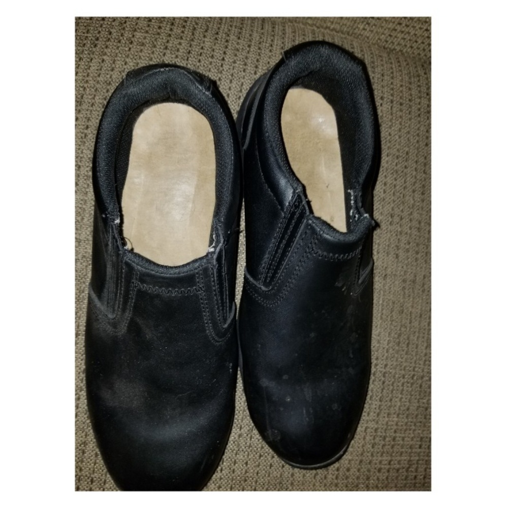 Non-Slip Kitchen Clogs